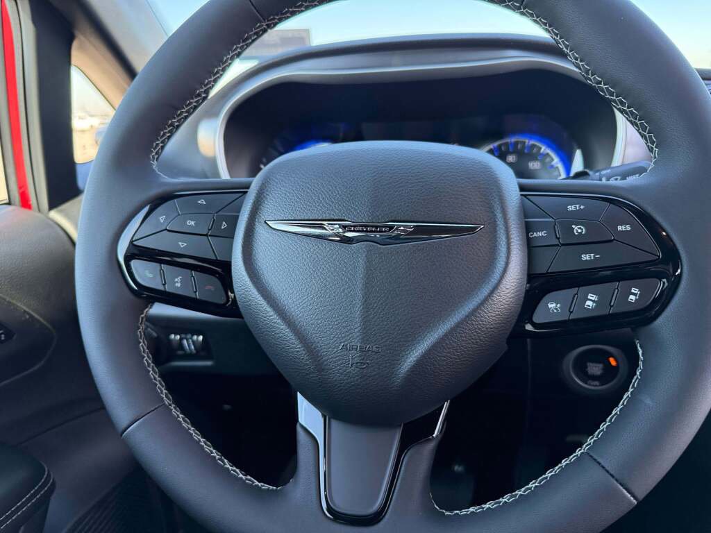 New 2026 Chrysler Pacifica Select w/ S Appearance Package image 23