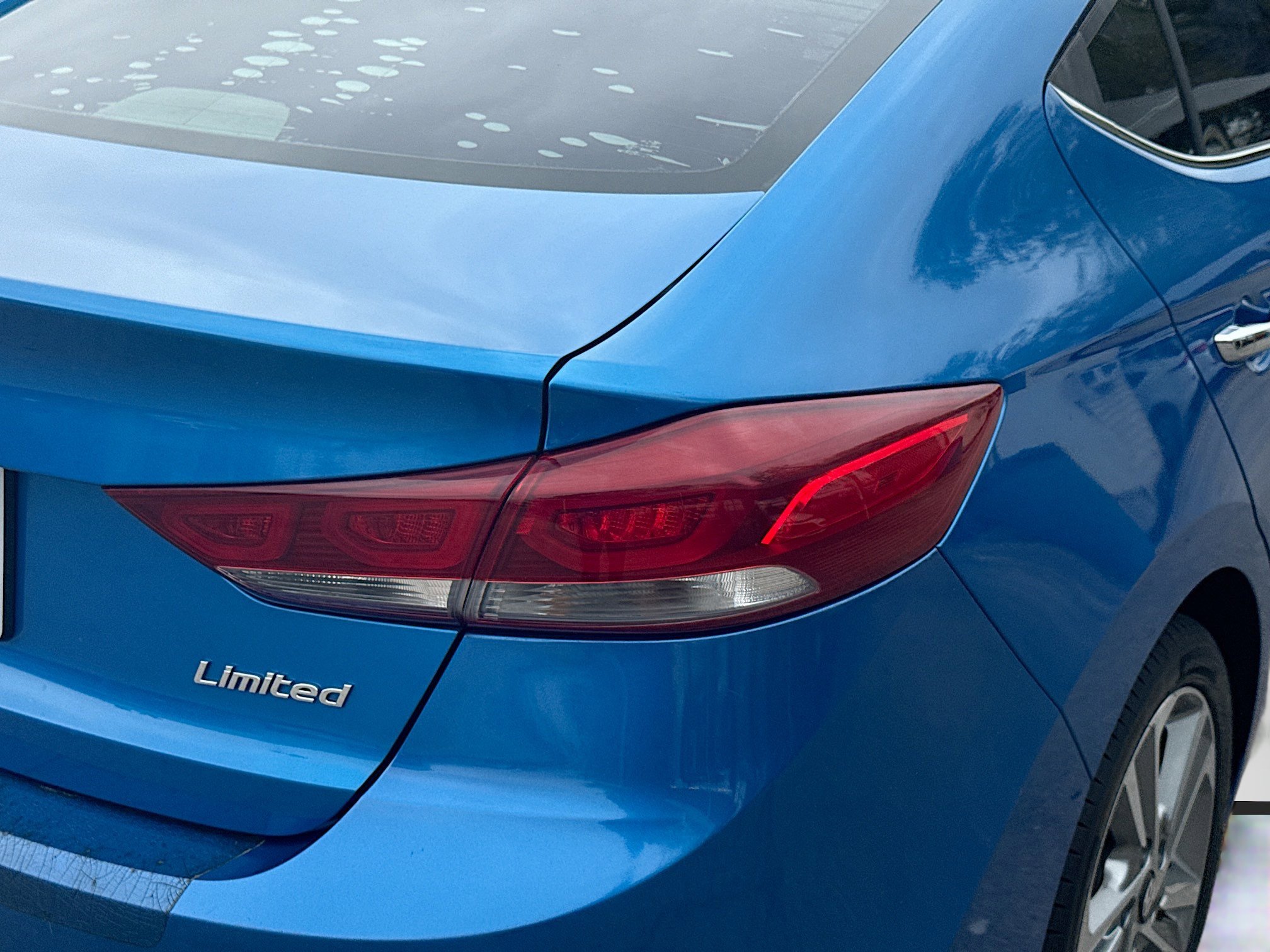 Used 2017 Hyundai Elantra Limited image 26