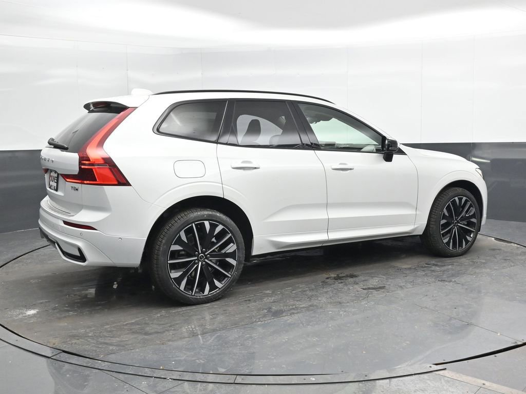 New 2026 Volvo XC60 T8 Ultra w/ Climate Package image 2