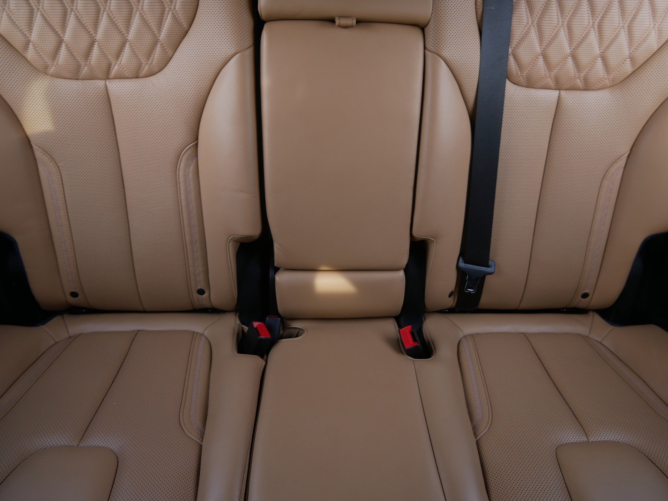 Used 2021 Hyundai Santa Fe Calligraphy image 13