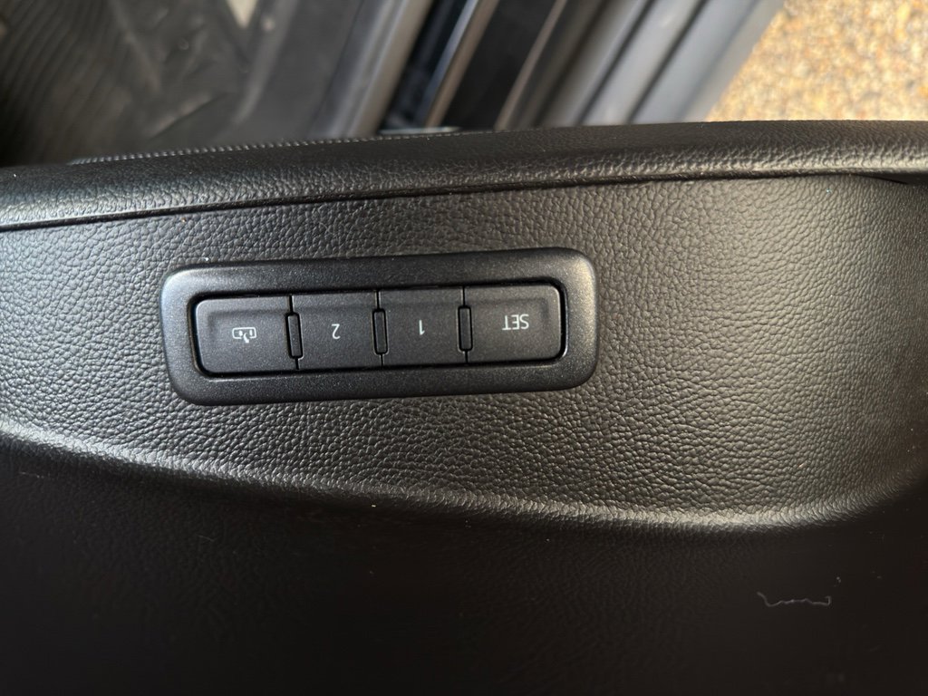 Used 2020 Chevrolet Tahoe LT image 13