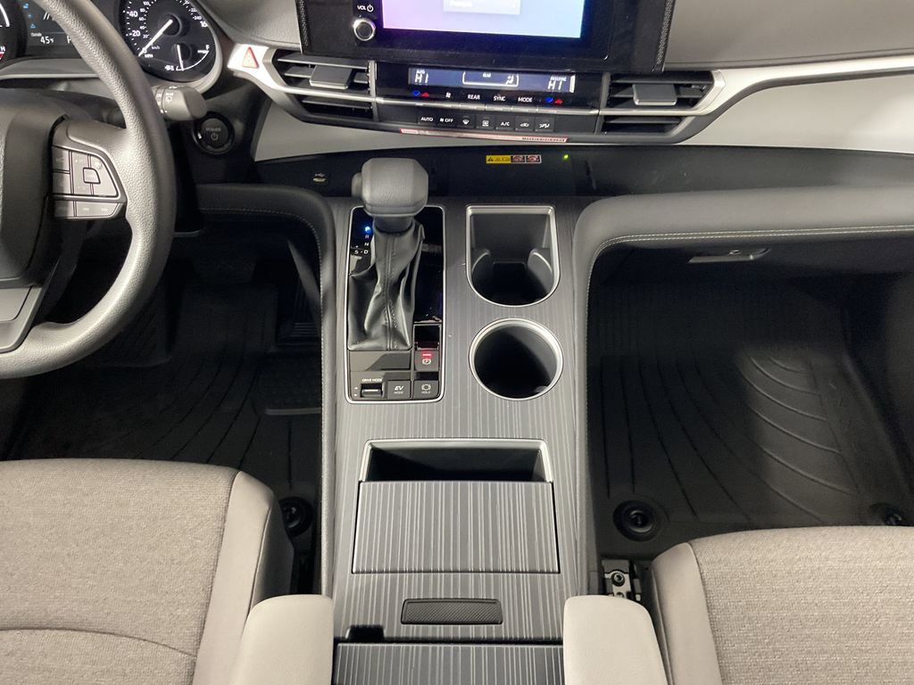 New 2026 Toyota Sienna LE image 13