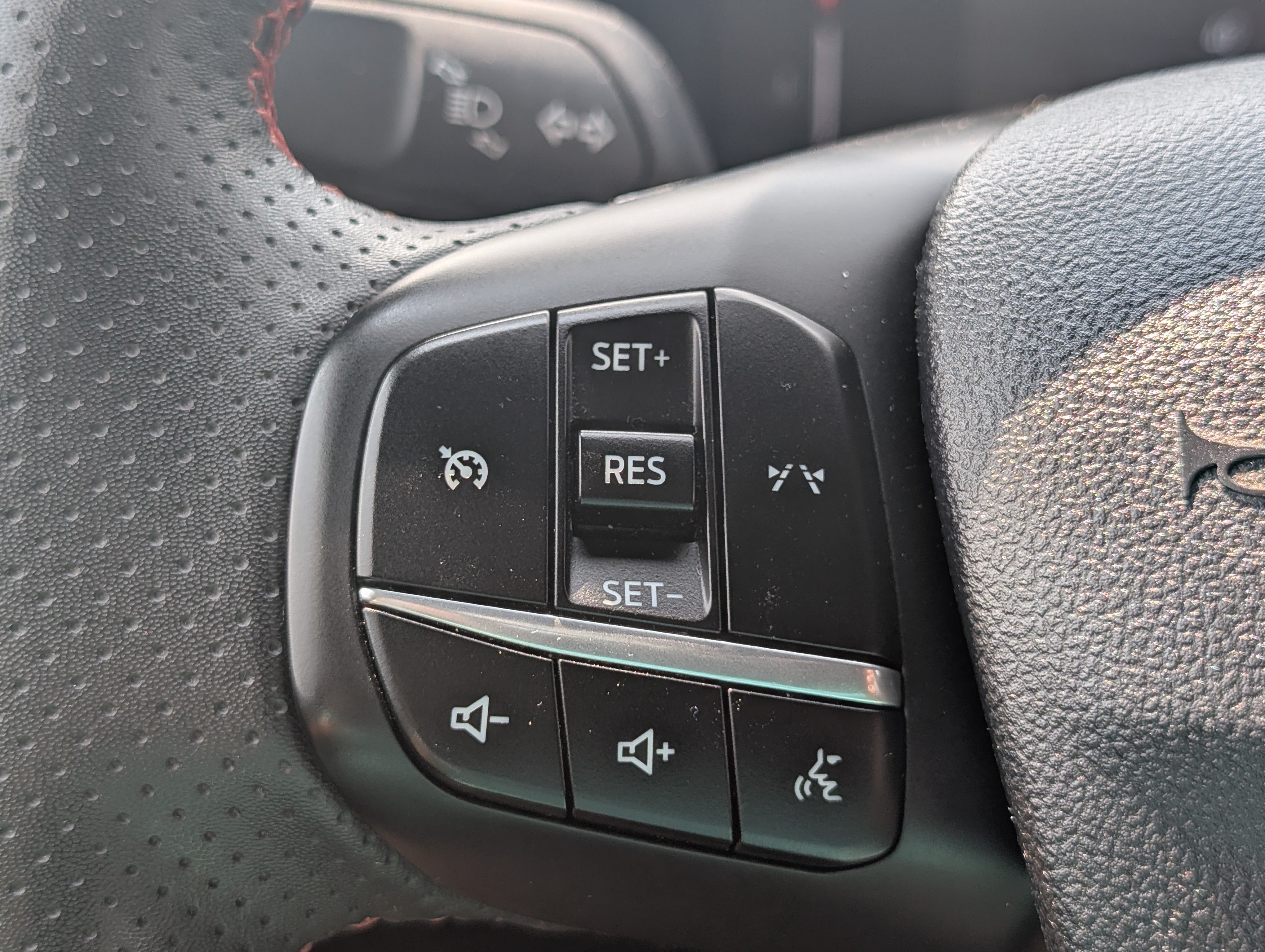 Certified 2024 Ford Escape ST-Line AWD/4WD image 25