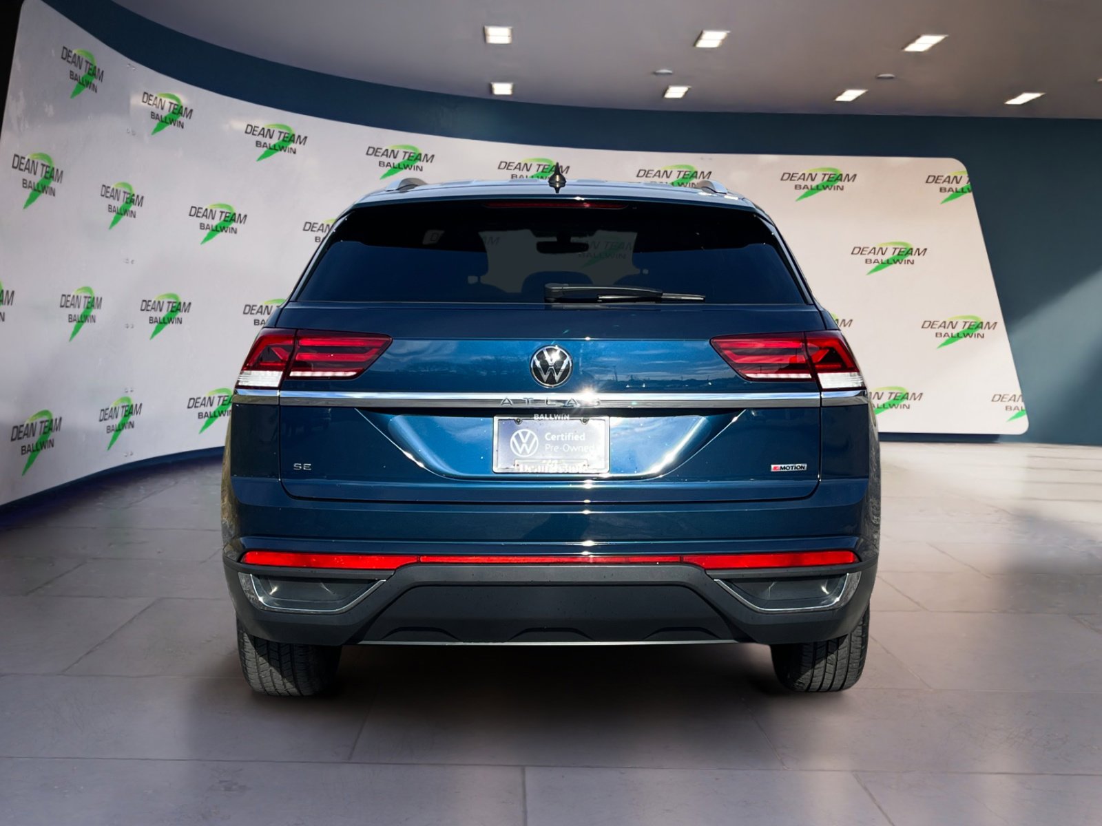 Certified 2022 Volkswagen Atlas Cross Sport SE image 7