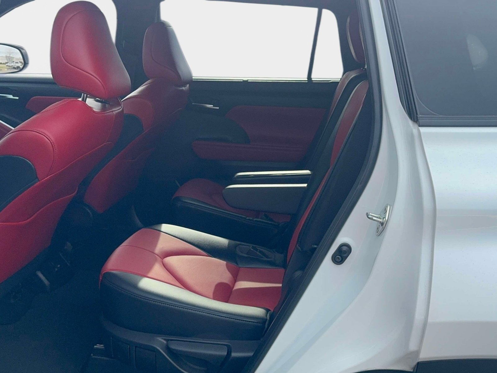 Used 2023 Toyota Highlander XSE image 14