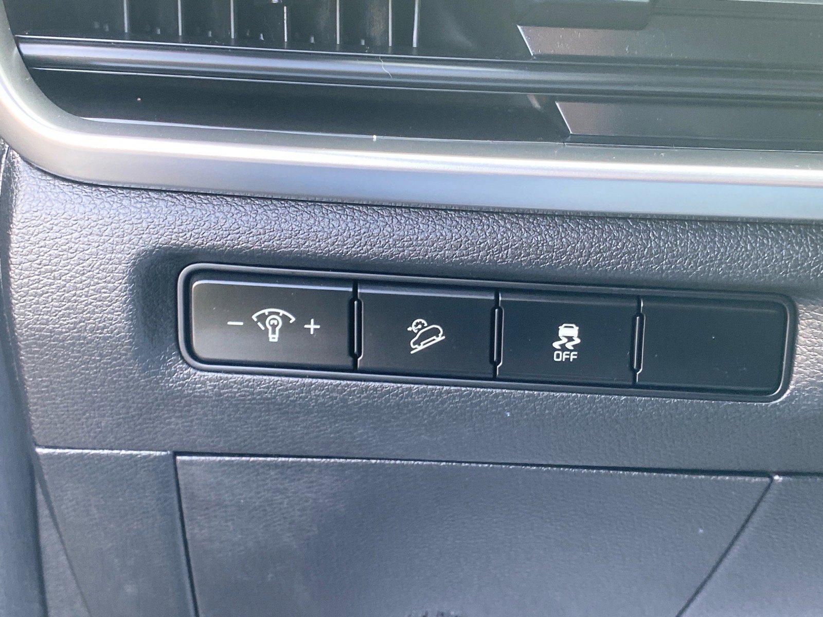 Certified 2023 Kia Telluride S w/ S Sunroof Package image 24