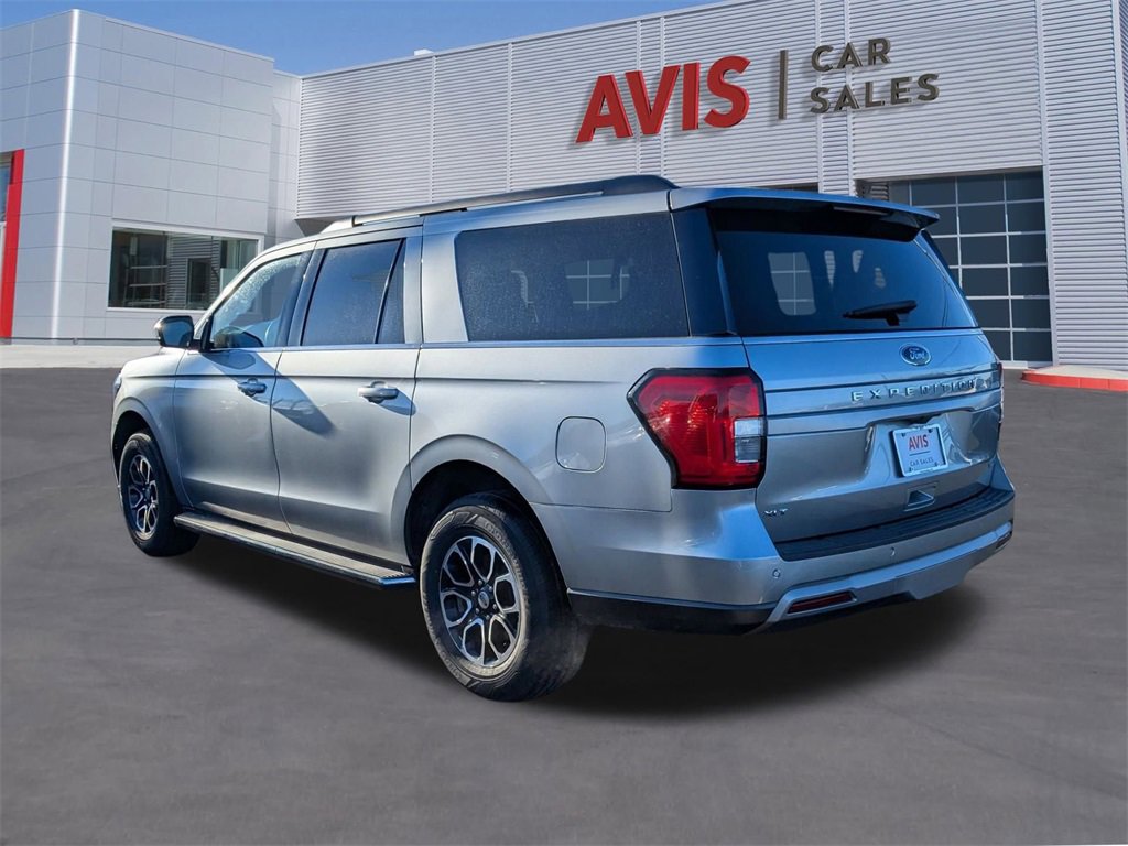 Used 2023 Ford Expedition Max XLT image 3