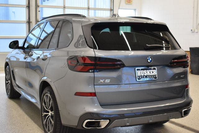 Used 2026 BMW X5 xDrive40i AWD/4WD image 10