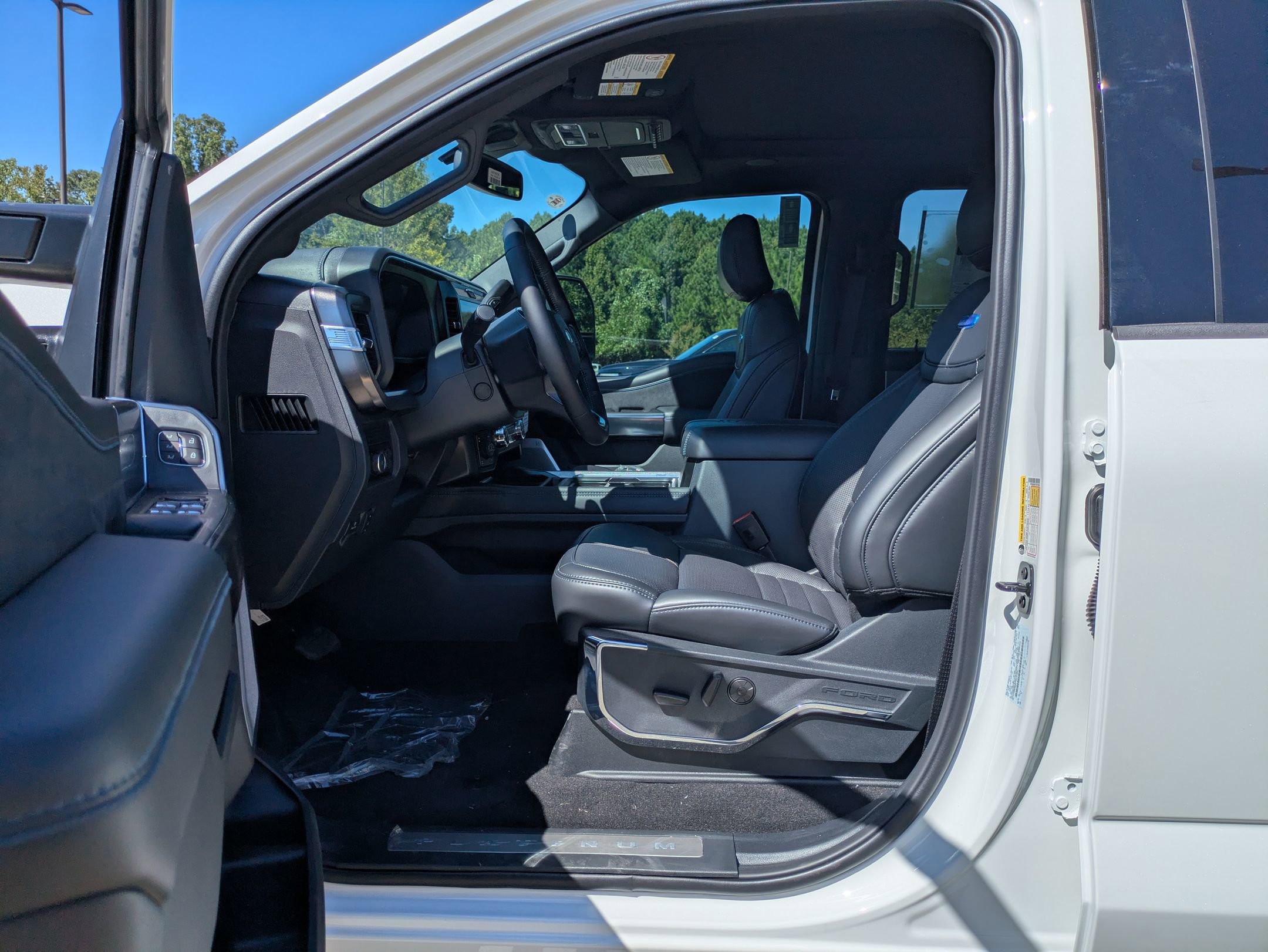 New 2026 Ford F250 Platinum w/ Tremor Off-Road Package image 13