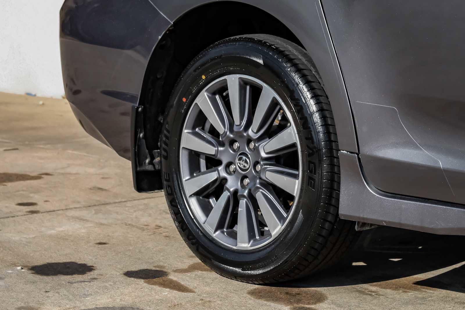 Used 2018 Toyota Sienna XLE image 56