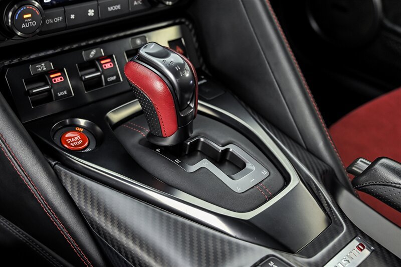 Used 2017 Nissan GT-R NISMO AWD/4WD image 61