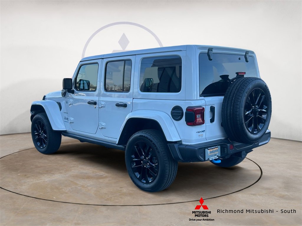 Used 2024 Jeep Wrangler Unlimited Sahara w/ Safety Group image 5