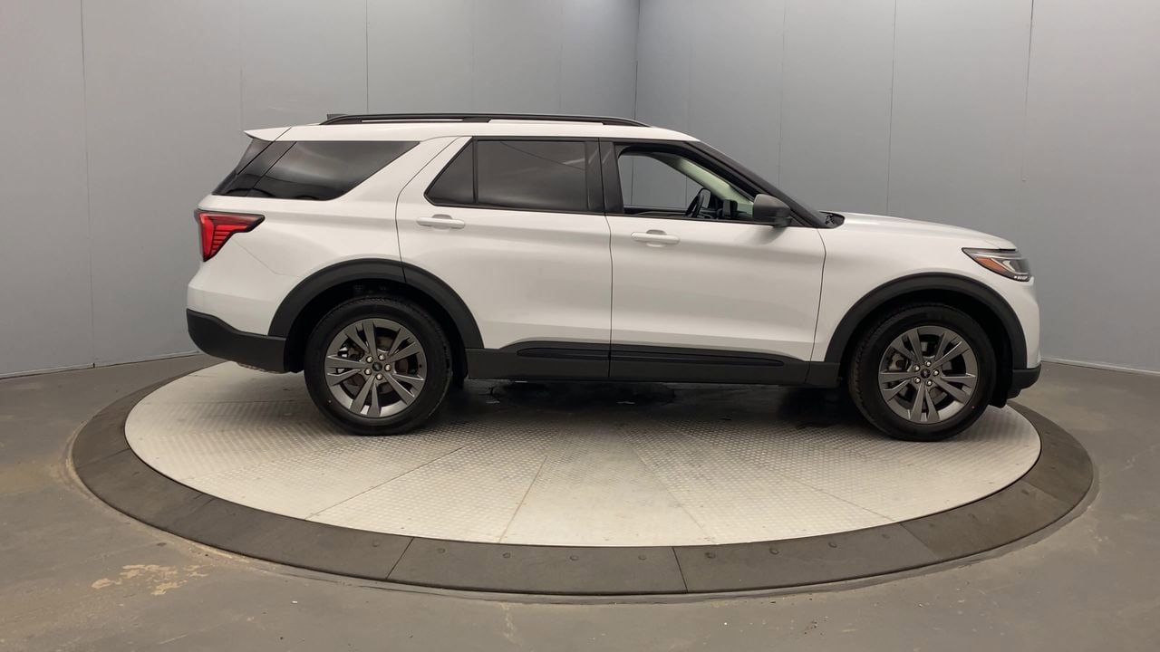 New 2026 Ford Explorer Active w/ Active Comfort Package AWD/4WD image 6