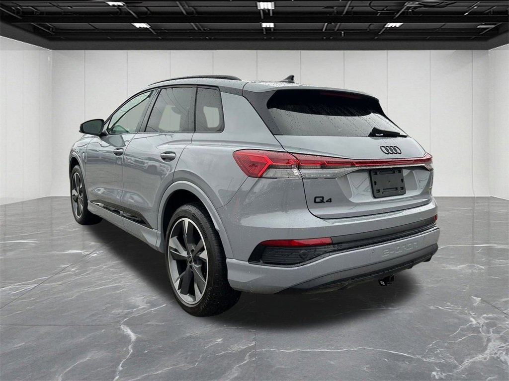 Used 2024 Audi Q4 e-tron Premium image 3