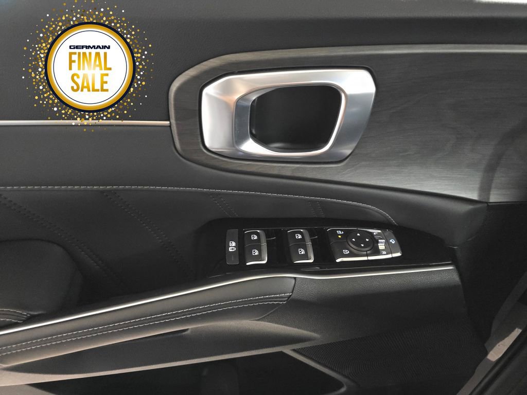 Certified 2025 Kia Sorento SX image 24