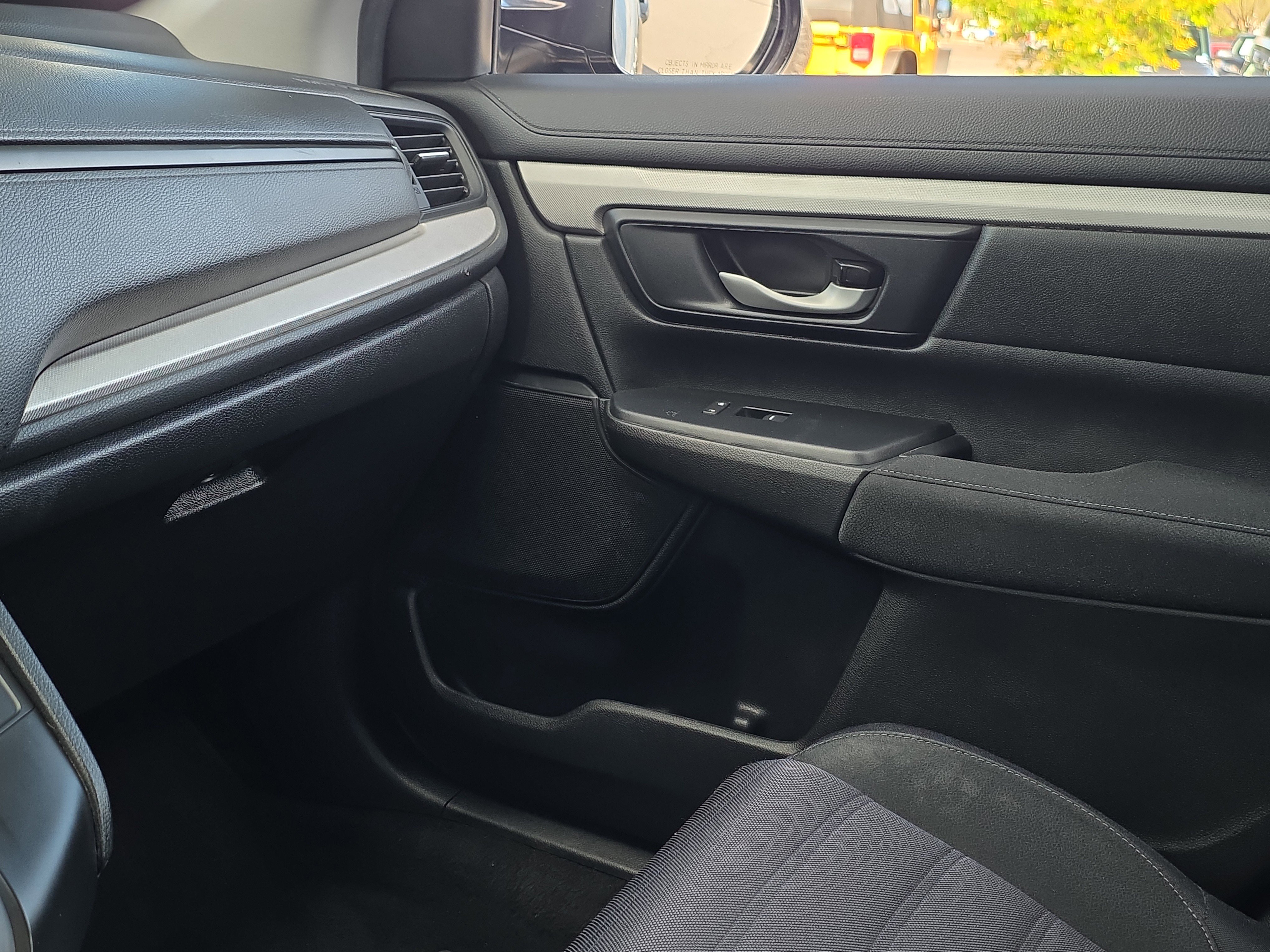 Used 2019 Honda CR-V LX image 23