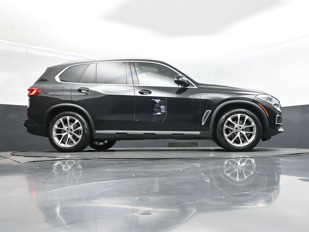 Used 2021 BMW X5 xDrive40i w/ Premium Package 2 image 44