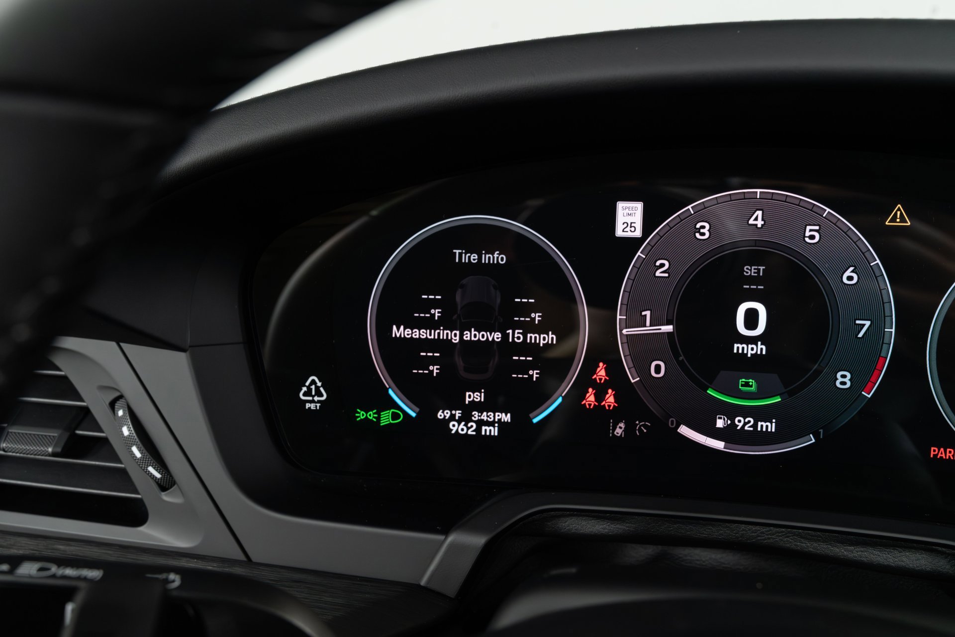 Used 2025 Porsche 911 Targa 4 GTS image 34