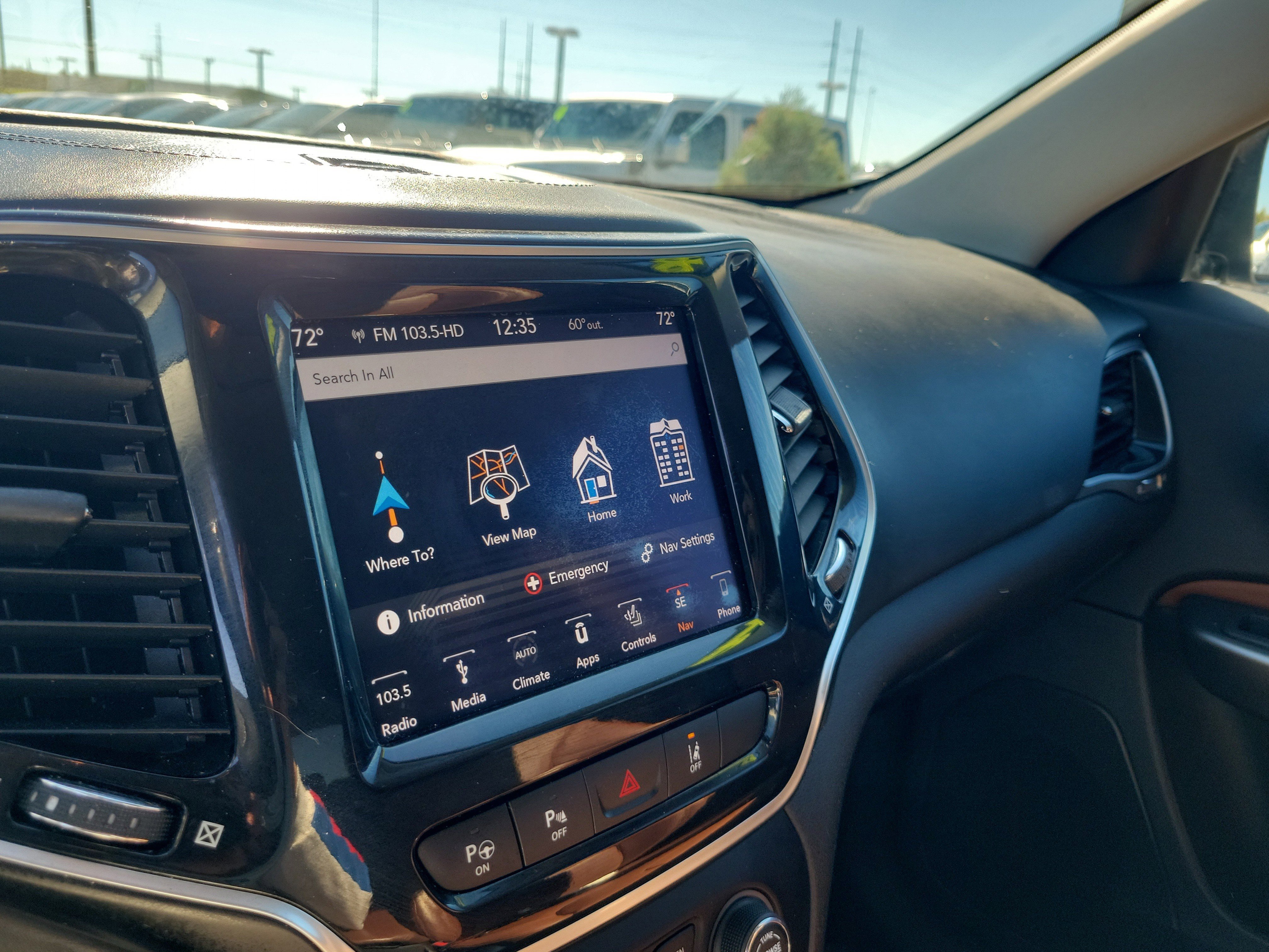 Used 2019 Jeep Cherokee Overland w/ Technology Group image 22