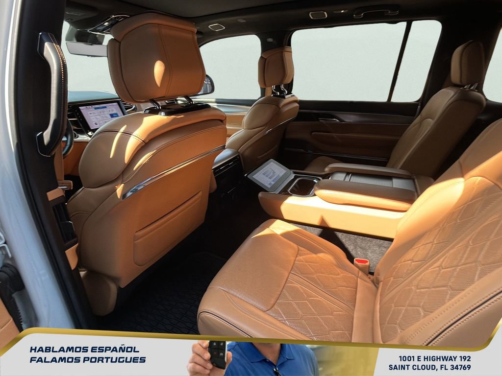 Used 2022 Jeep Grand Wagoneer Series III w/ HD Trailer Tow Package image 29