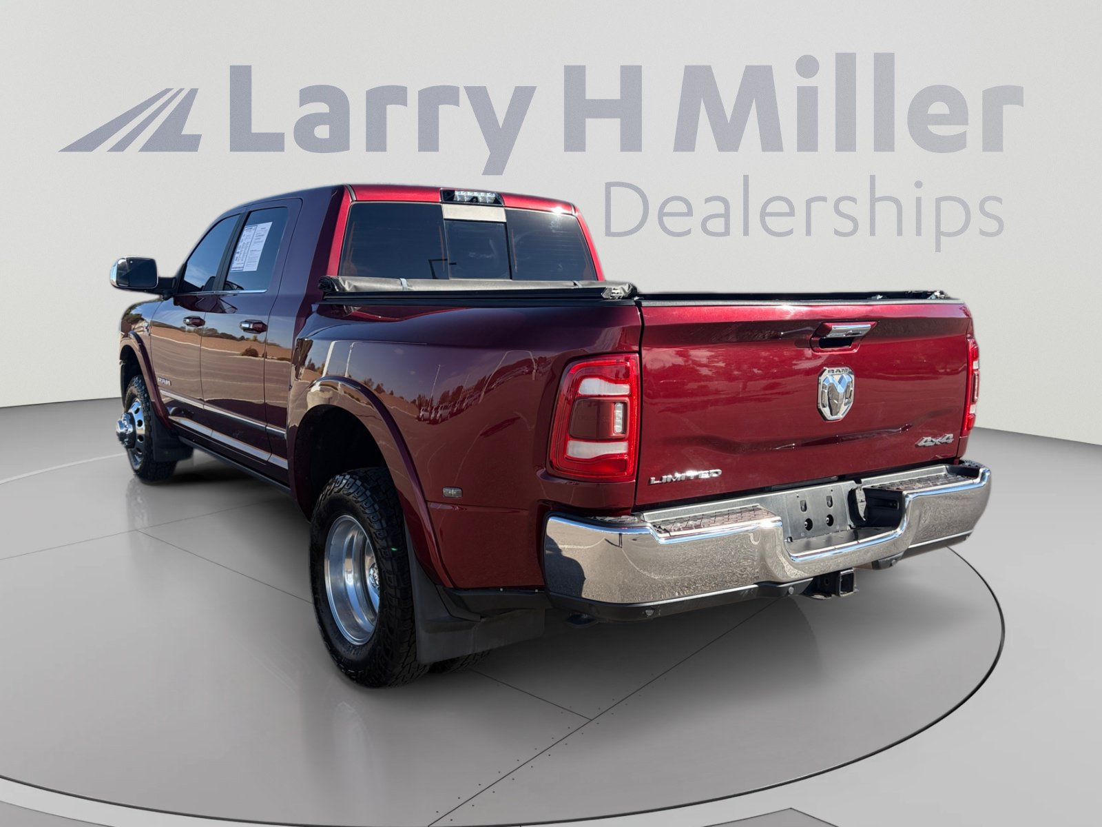 Used 2019 RAM 3500 Limited w/ Max Tow Package AWD/4WD image 4
