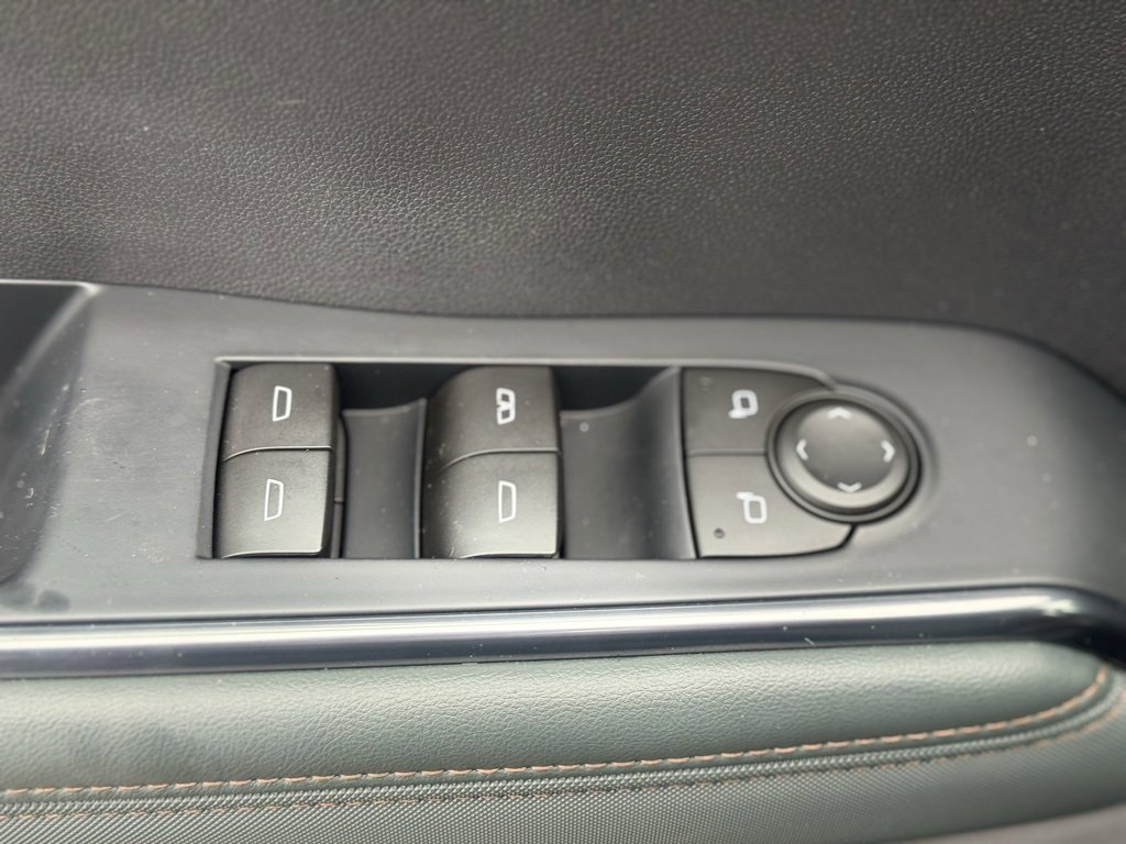 Used 2024 GMC Acadia AT4 image 23