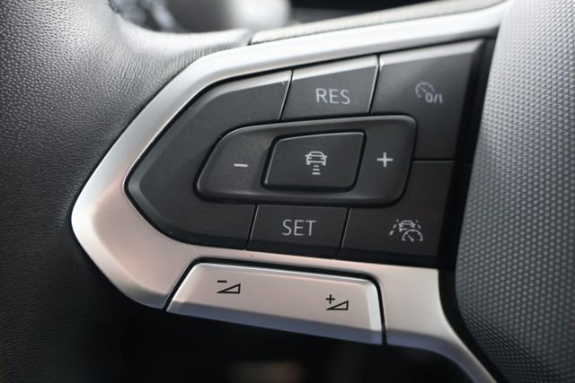 Used 2024 Volkswagen Jetta Sport image 11