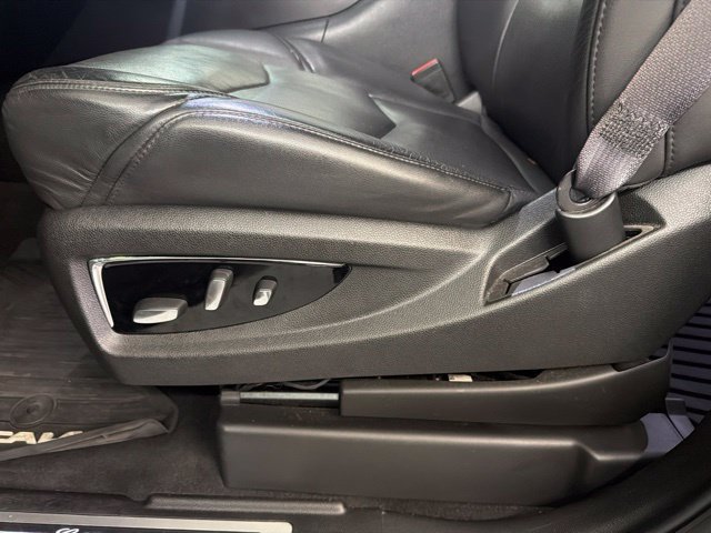 Used 2017 Cadillac Escalade Premium Luxury RWD image 10
