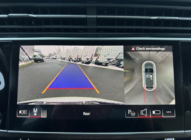 Used 2023 Audi Q7 3.0T Prestige image 24