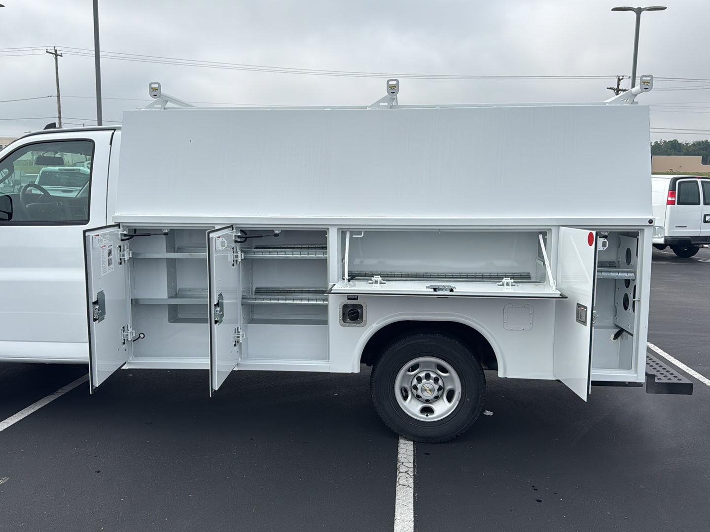 New 2026 Chevrolet Express 3500 w/ Power Convenience Package RWD image 6