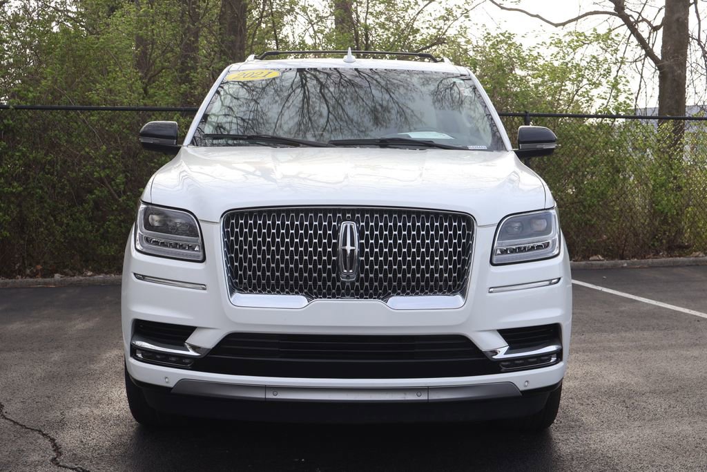 Used 2021 Lincoln Navigator L Reserve w/ Luxury Package image 2