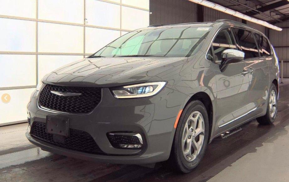 Used 2023 Chrysler Pacifica Limited