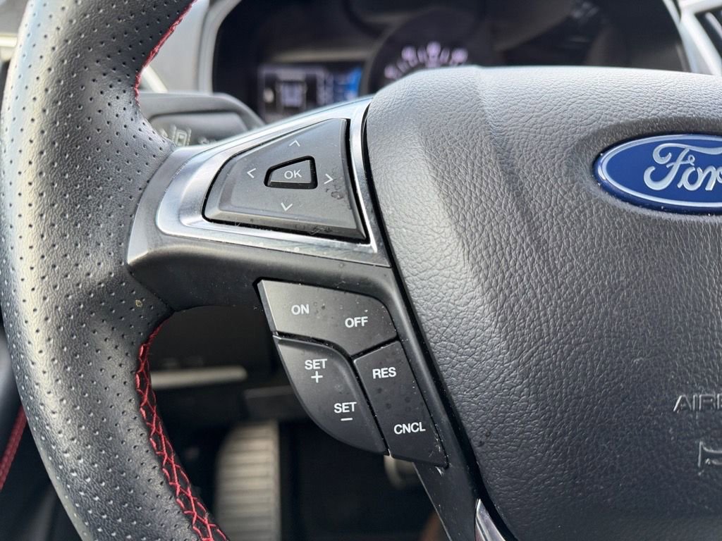 Used 2023 Ford Edge ST-Line image 18