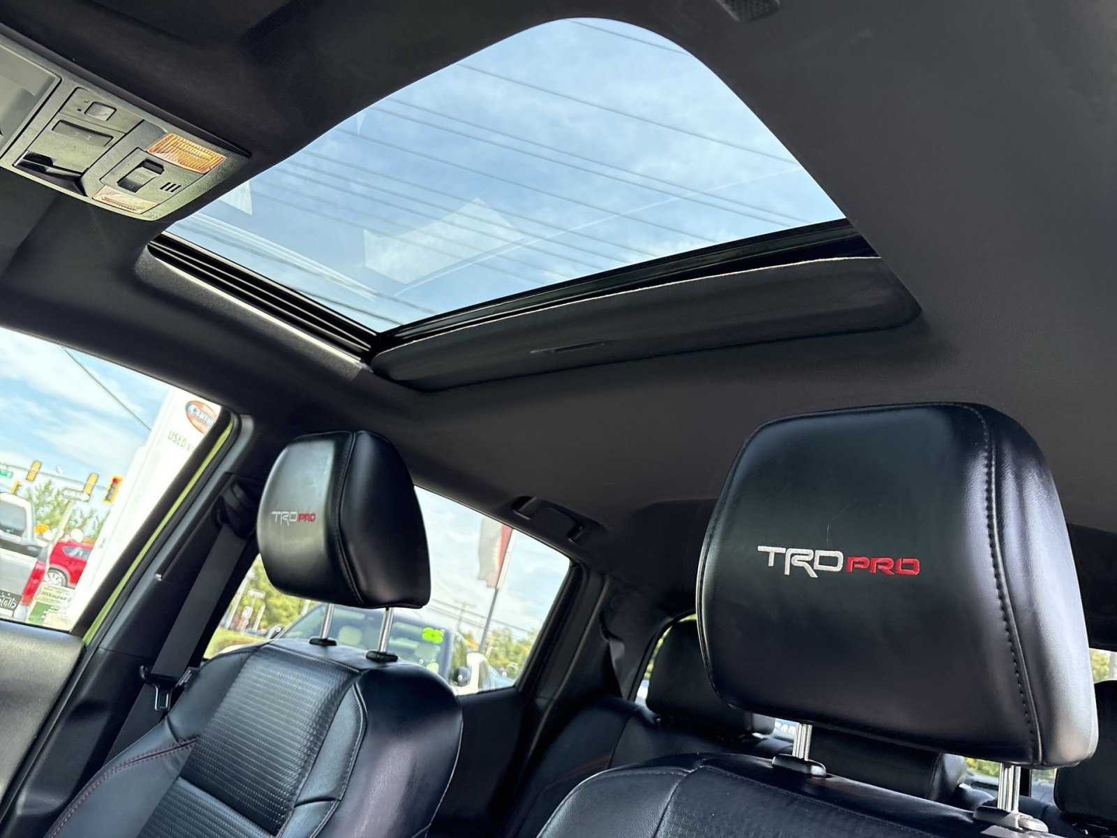 Used 2022 Toyota Tacoma TRD Pro AWD/4WD image 24