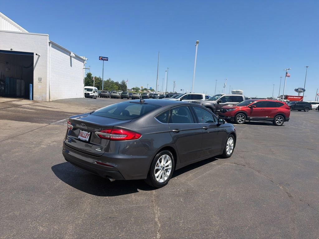 Used 2019 Ford Fusion SE FWD image 7
