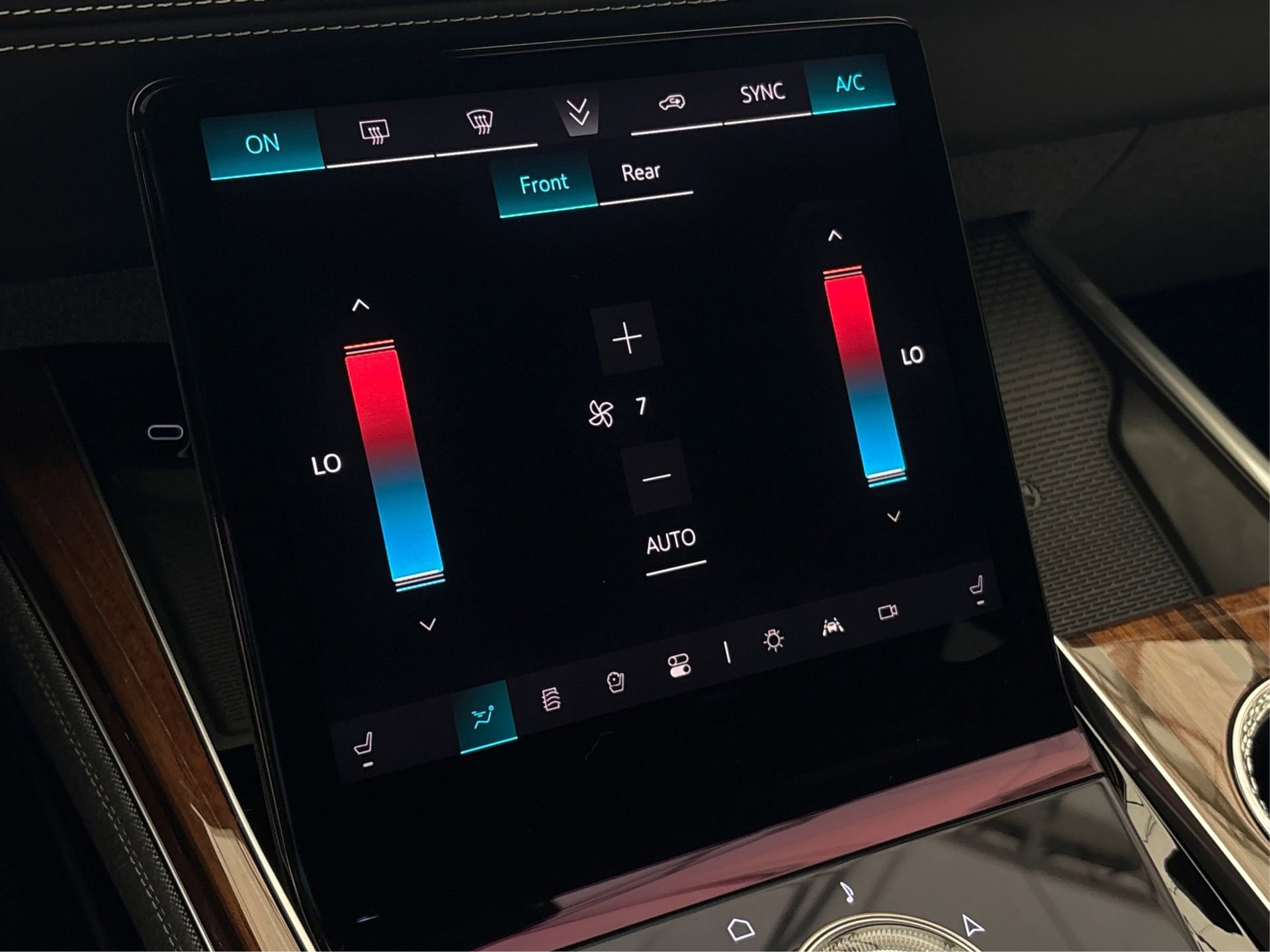 New 2025 Cadillac Escalade ESV Sport Platinum image 27