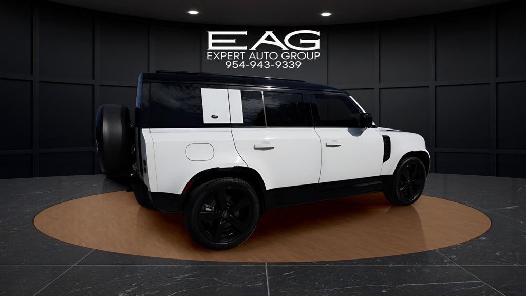 Used 2023 Land Rover Defender 110 X-Dynamic SE AWD/4WD image 7
