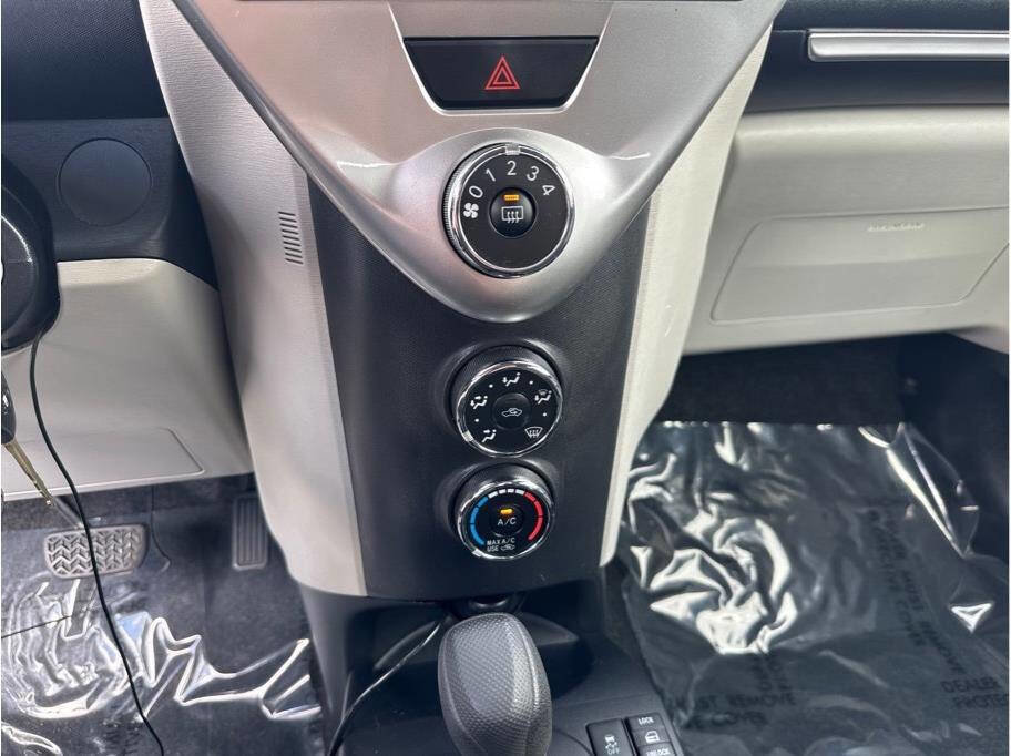 Used 2013 Scion iQ image 16