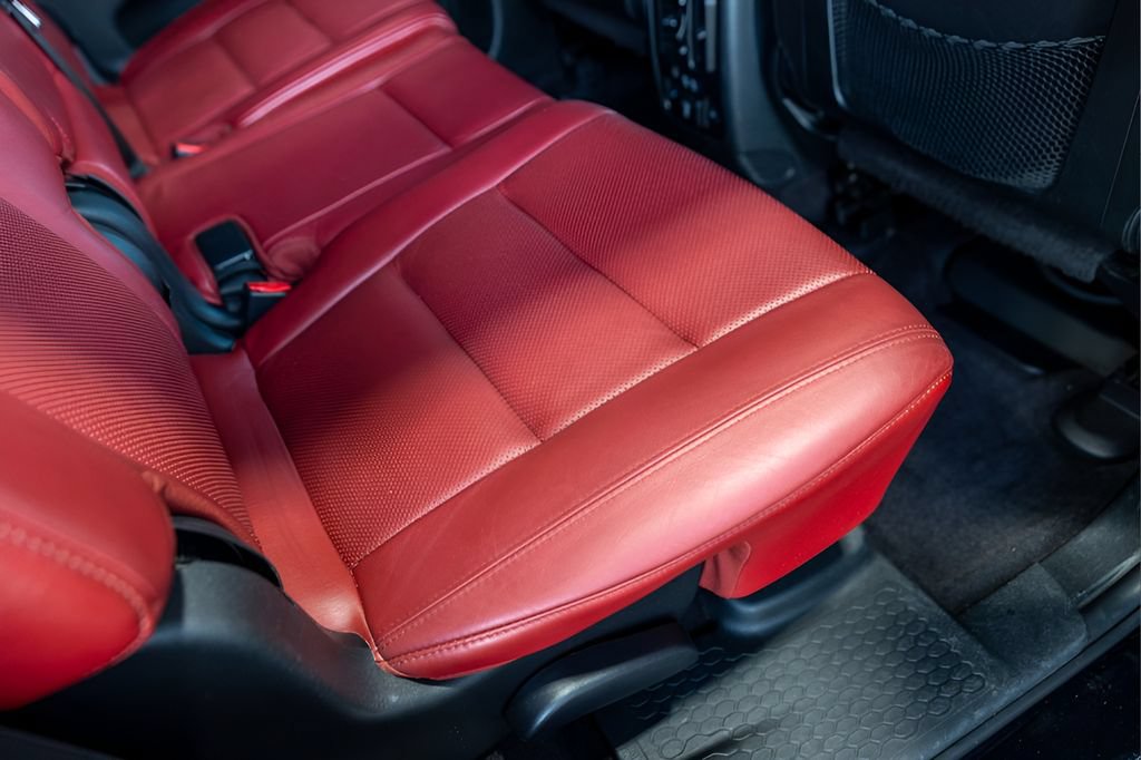 Used 2018 Dodge Durango R/T w/ Blacktop Package AWD/4WD image 74