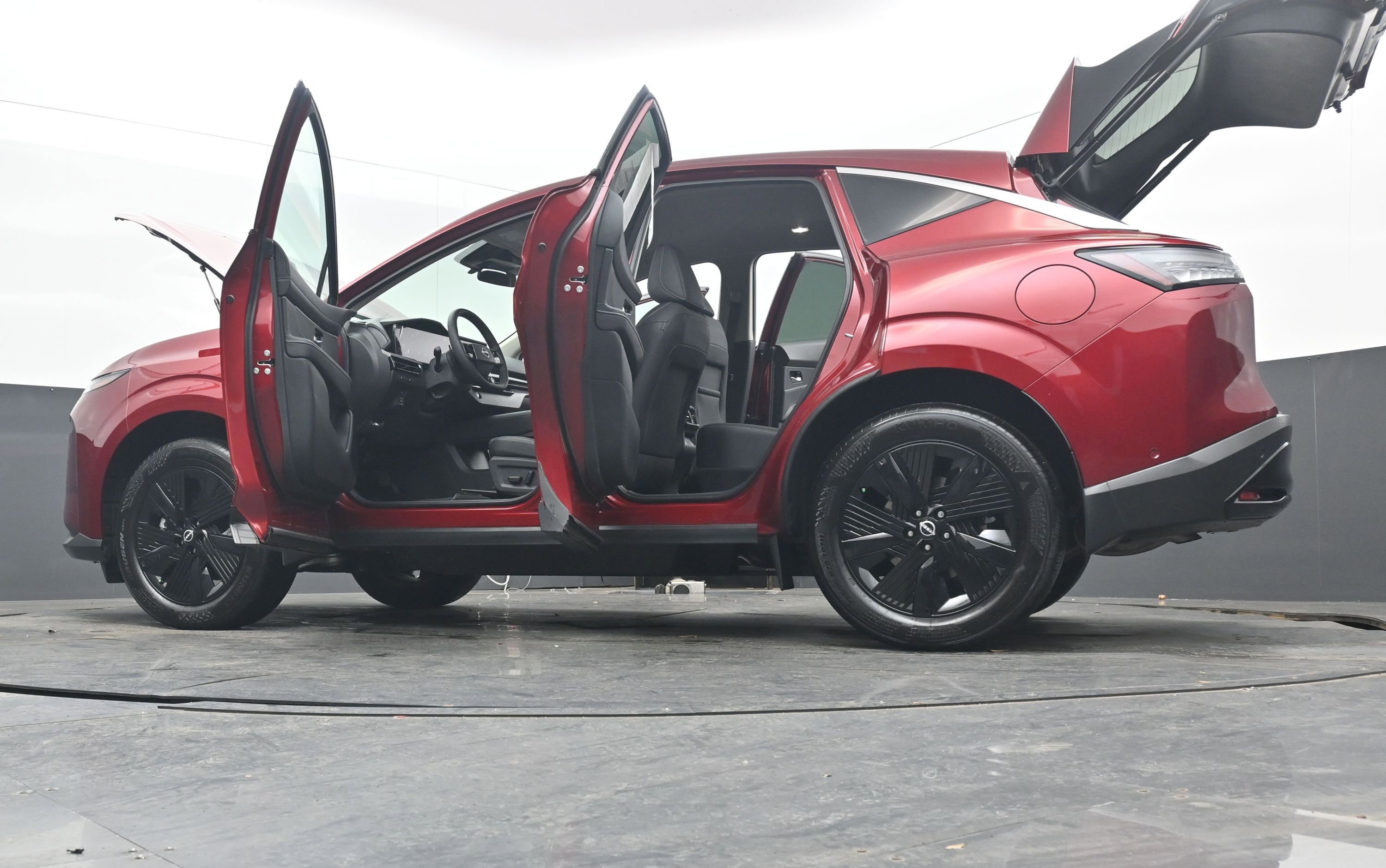 Certified 2025 Nissan Murano SV image 43