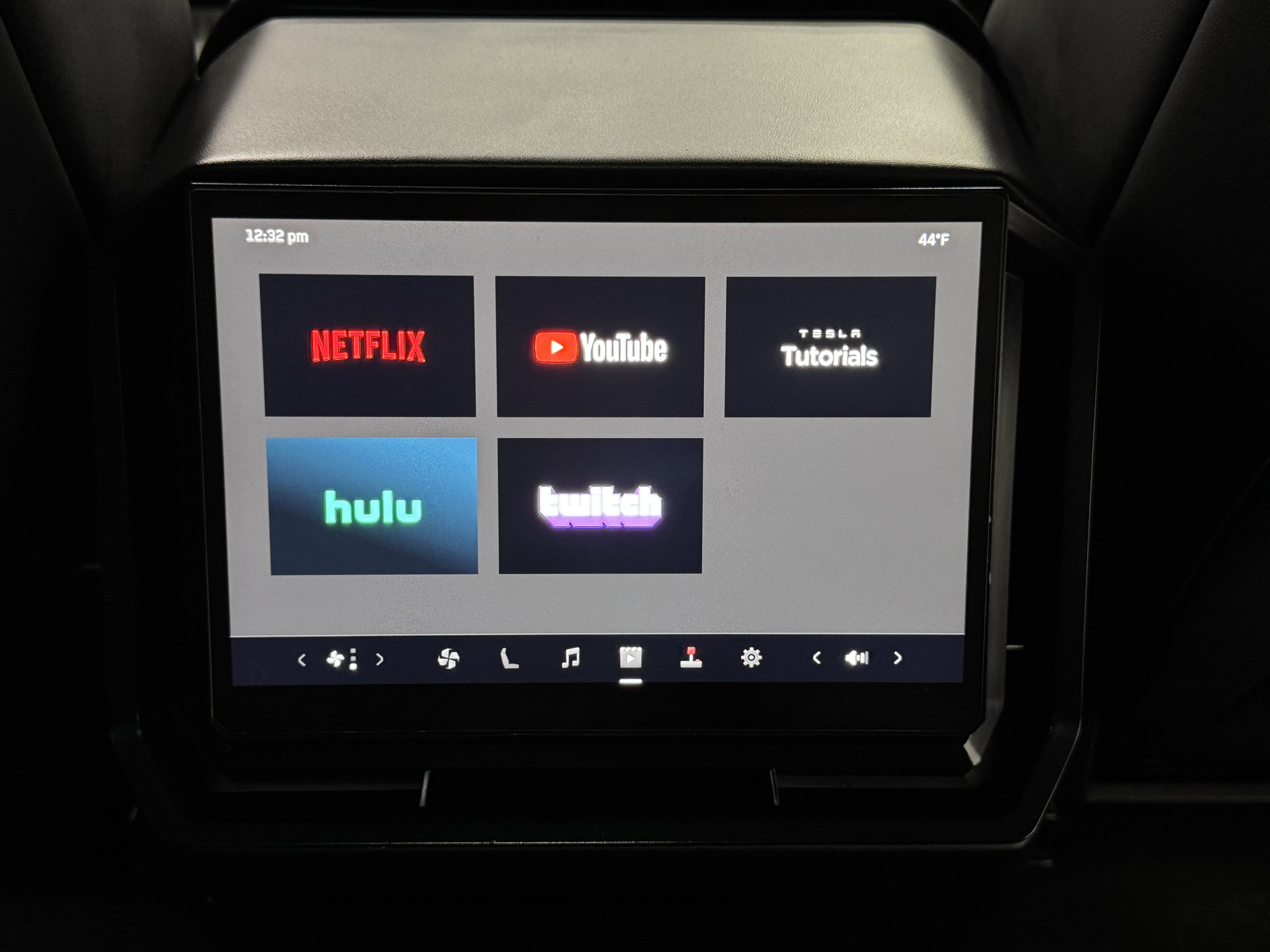 Used 2025 Tesla Cybertruck AWD Crew Cab image 19