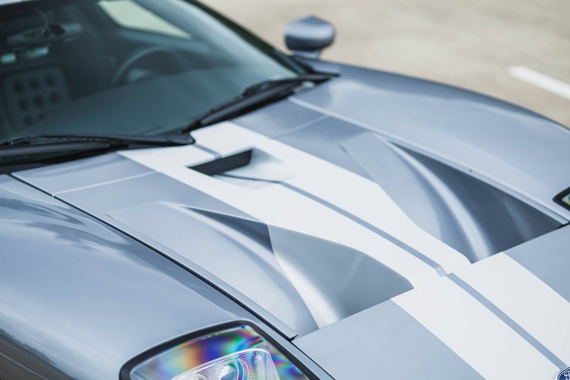 Used 2006 Ford GT RWD image 43