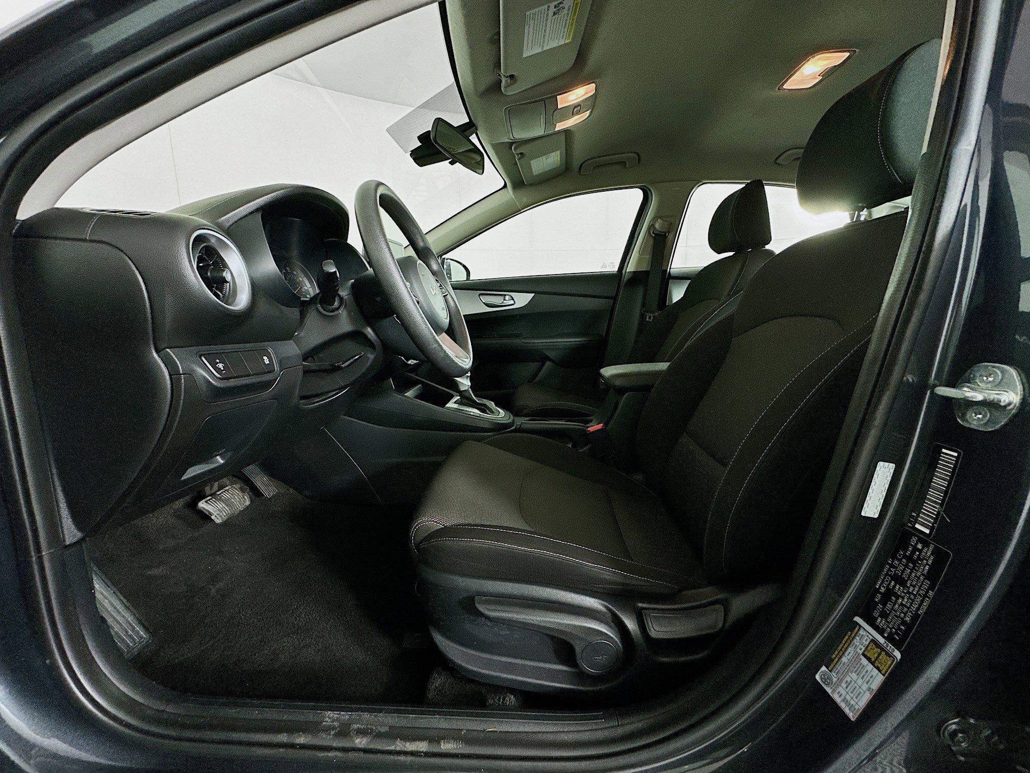 Used 2024 Kia Forte LXS image 13