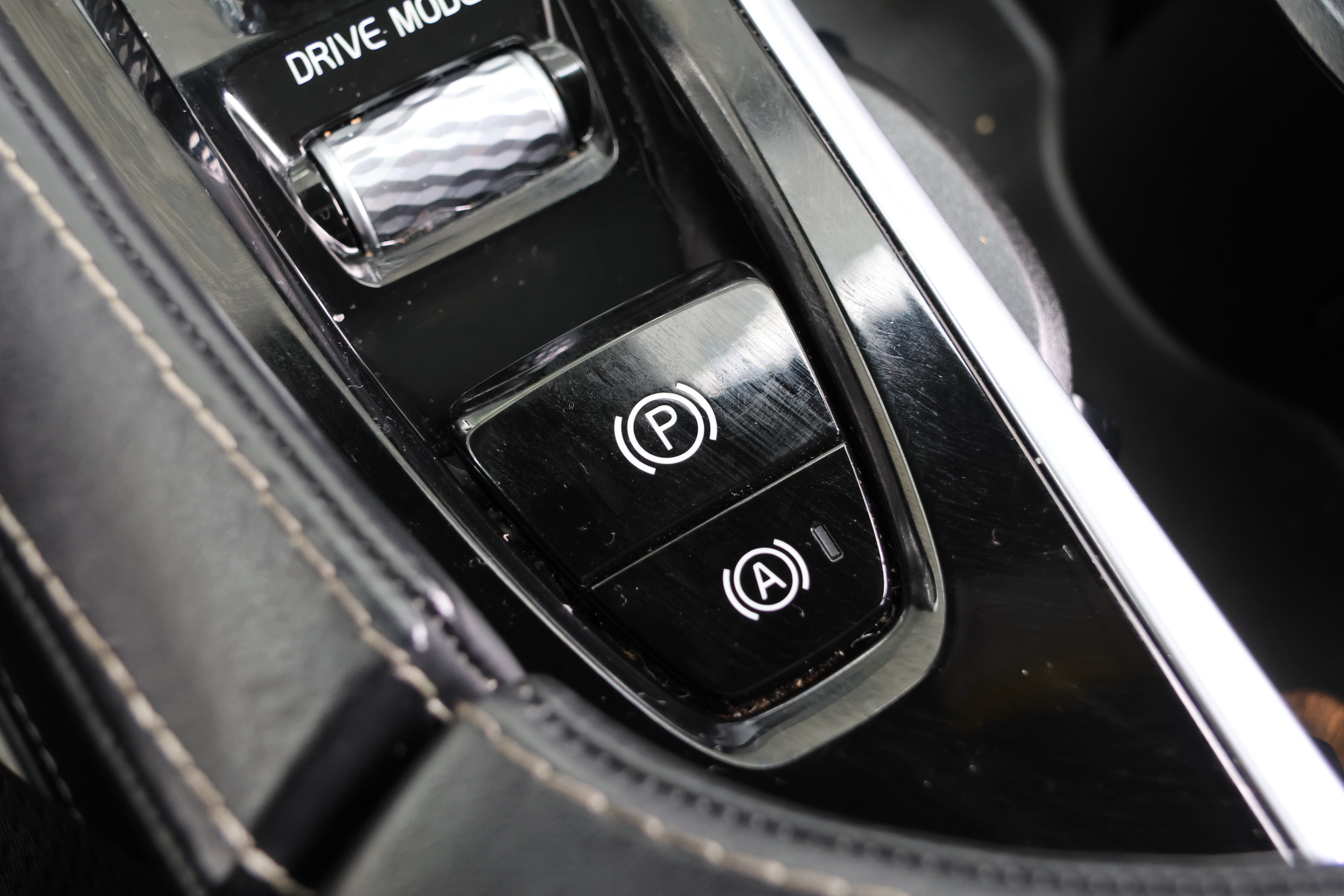 Used 2019 Volvo XC90 T6 R-Design w/ Advanced Package AWD/4WD image 29