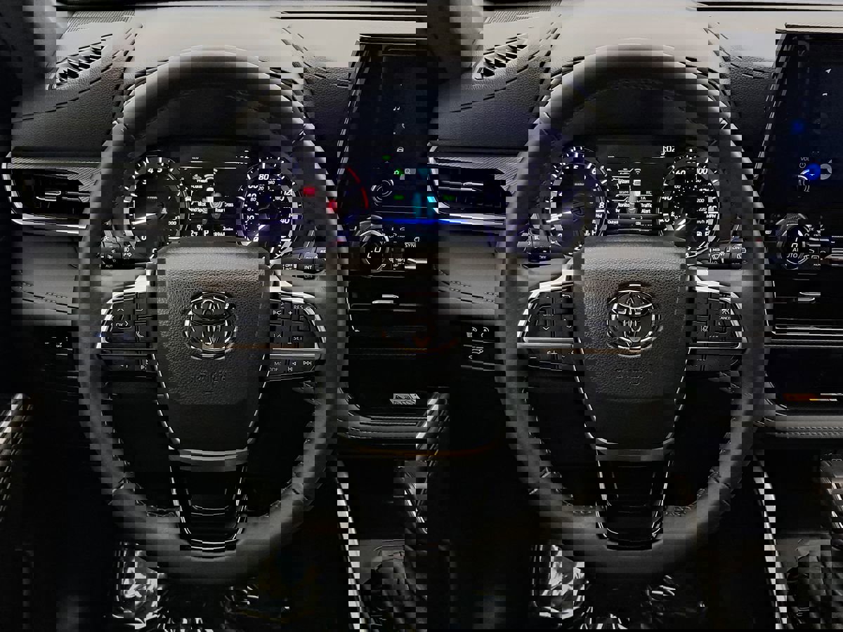 Used 2024 Toyota Highlander XSE image 9