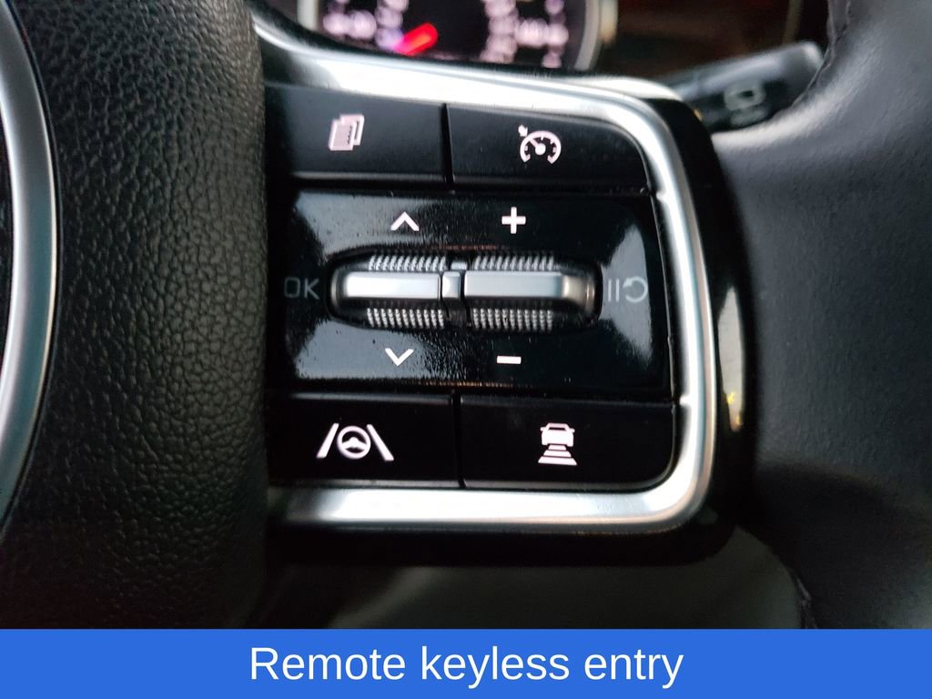 Used 2022 Kia Carnival SX image 14