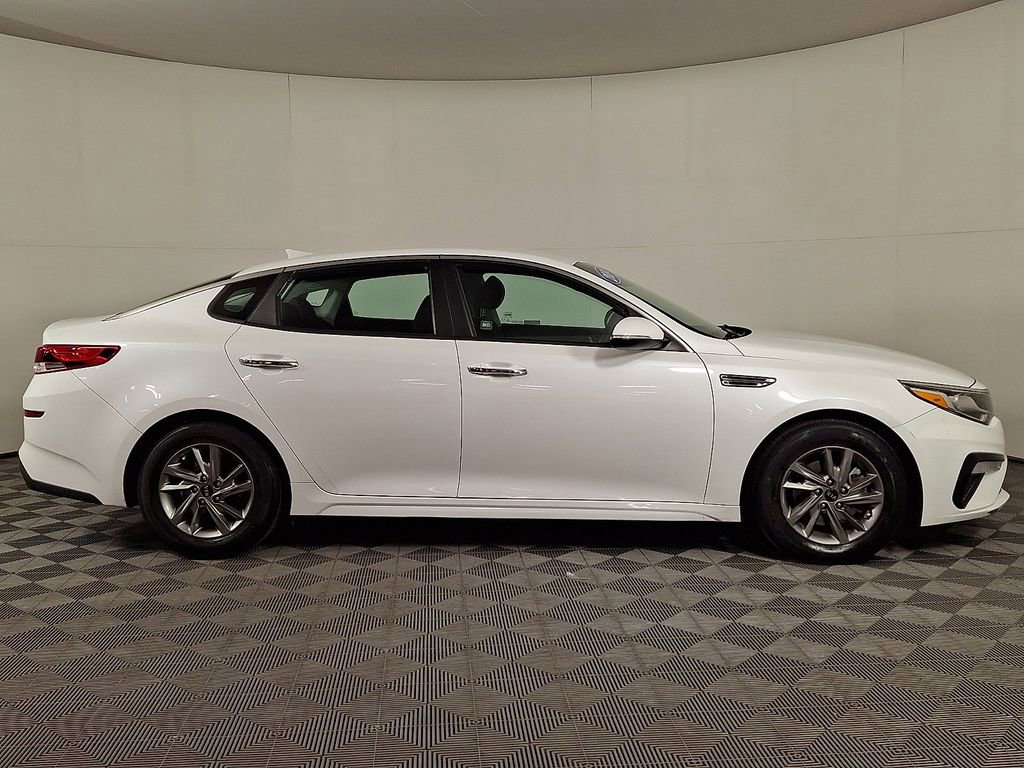 Used 2019 Kia Optima LX image 10