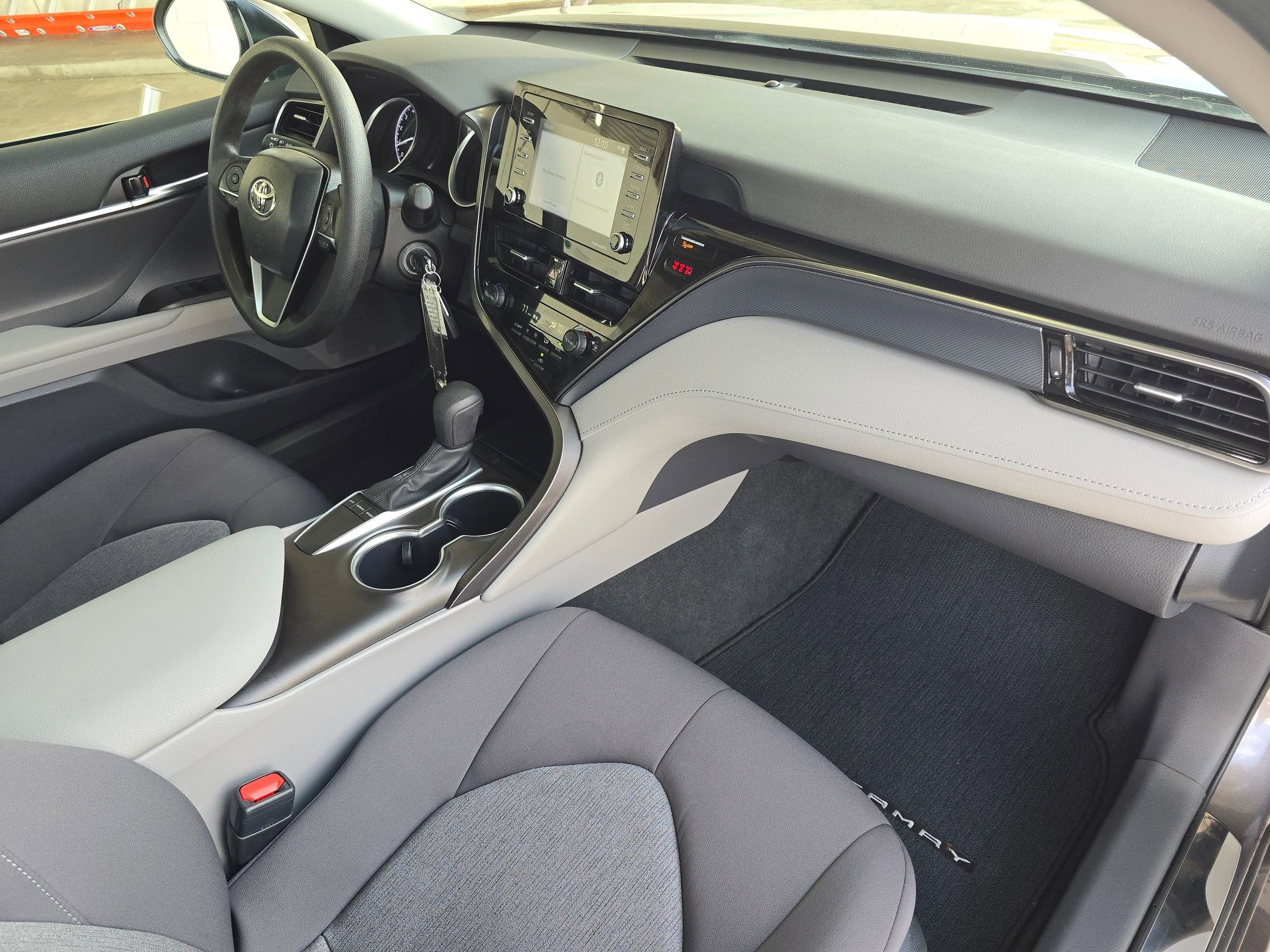 Used 2024 Toyota Camry LE image 30