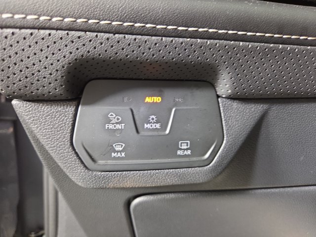 Used 2024 Volkswagen Atlas SE AWD/4WD image 29