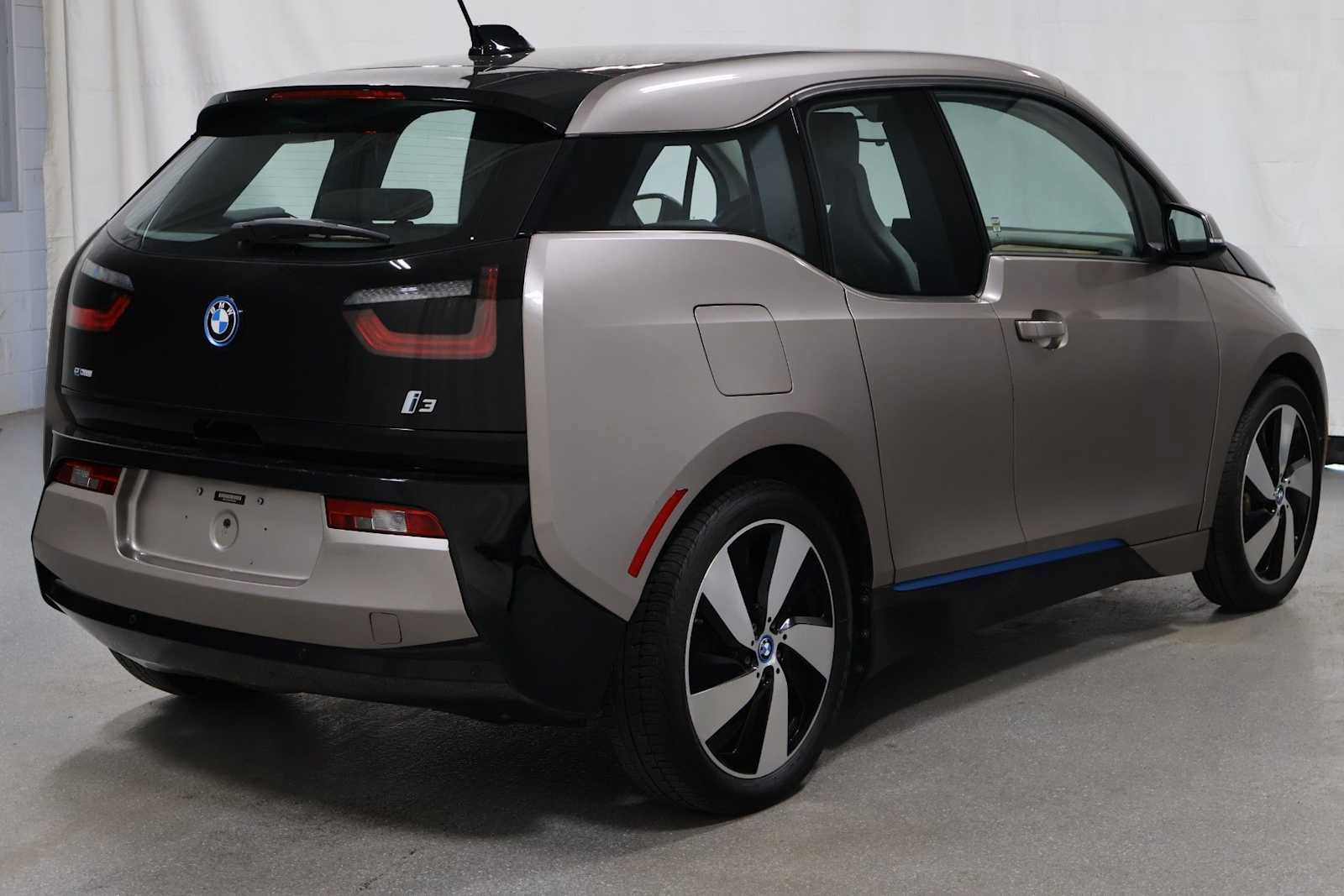 Used 2014 BMW i3 RWD image 9